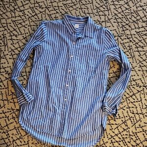 GAP Blue and White Striped Button Down Shirt. Size XS.